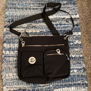 Washable purse travel well and like new